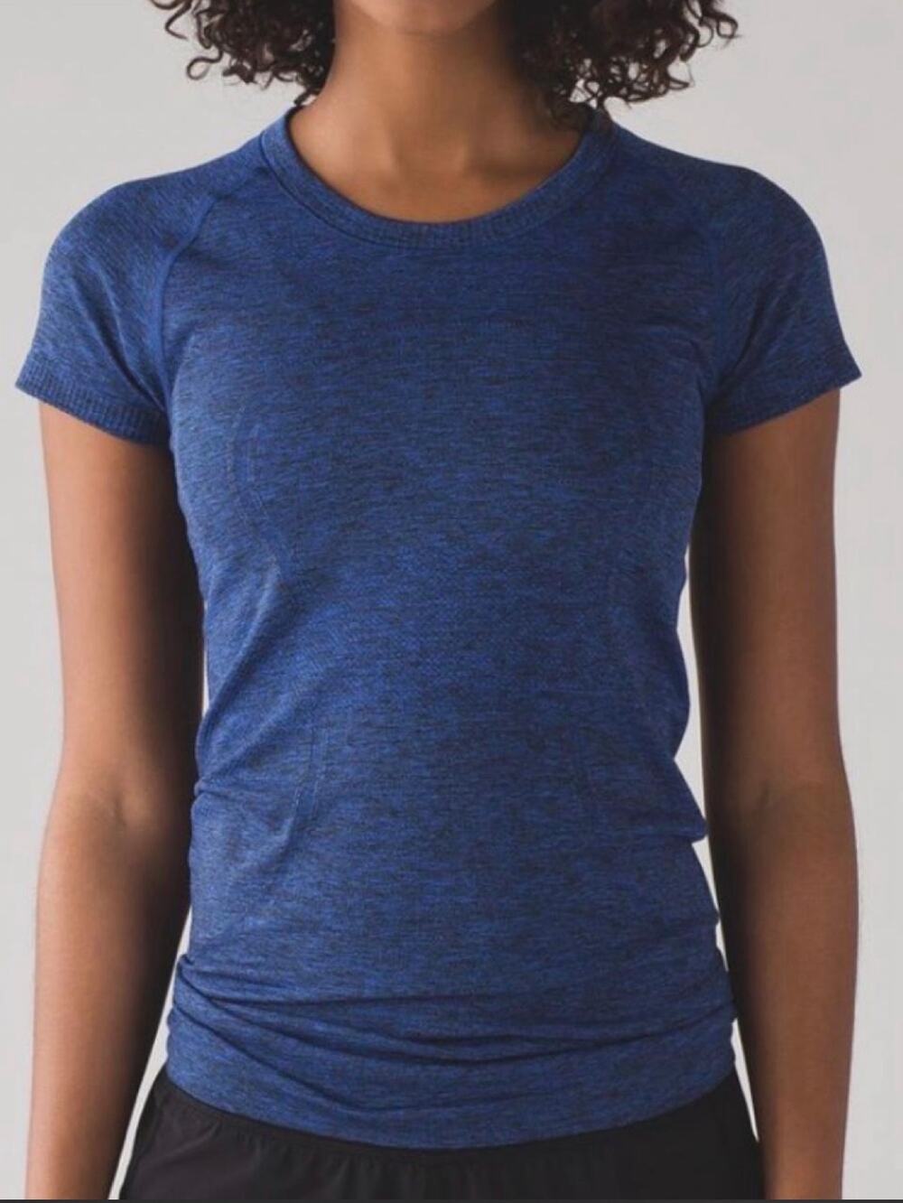 Lululemon Swiftly Tech Short Sleeve Crew
Heathered Sapphire Blue Size 8